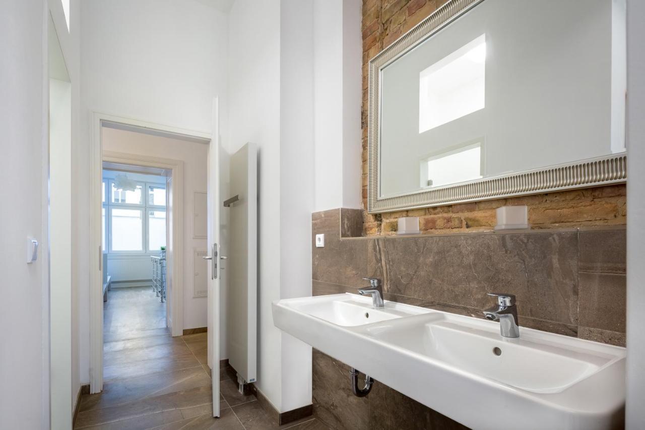 Newton-Appartement Mit 3 Schlafzimmern Berlin Extérieur photo