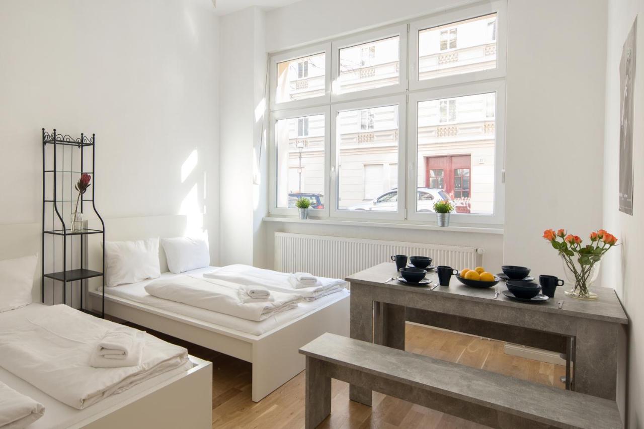 Newton-Appartement Mit 3 Schlafzimmern Berlin Extérieur photo