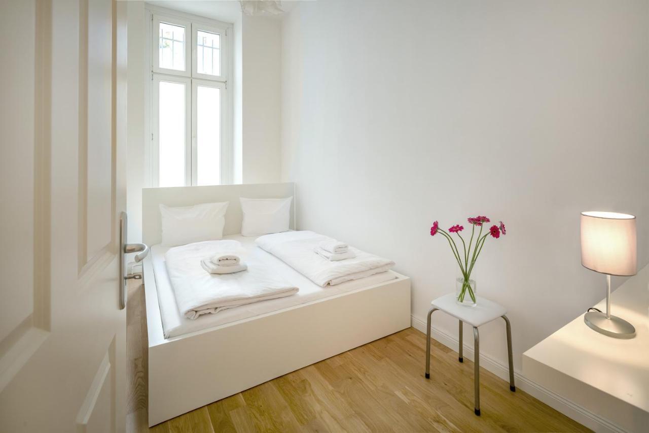 Newton-Appartement Mit 3 Schlafzimmern Berlin Extérieur photo