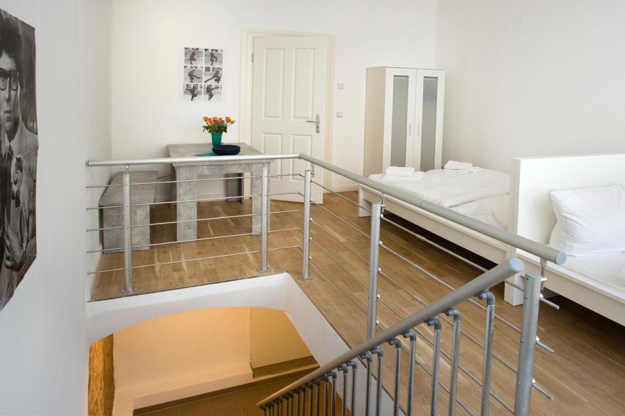 Newton-Appartement Mit 3 Schlafzimmern Berlin Extérieur photo